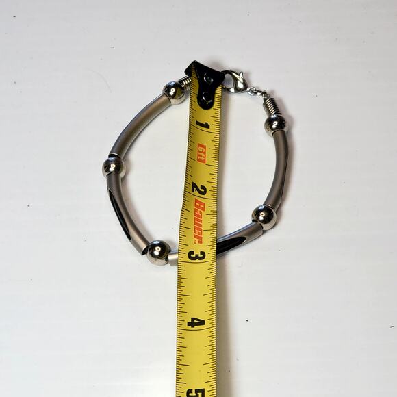 Black and Silver Tone Bracelet Beaded Retro Lobster Closure 6" Vtg - Picture 3 of 3